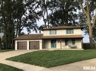 8 Cherry Dr, Rochester, IL 62563