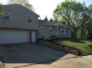 1949 SW 18th St, Akron, OH 44314