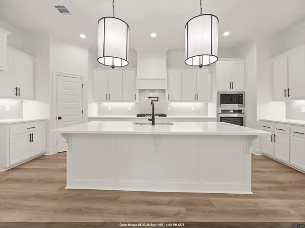37157 Southdown Cir, Prairieville, LA 70769