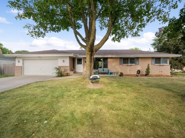 W181N8774 Shepherd DRIVE, Menomonee Falls, WI 53051