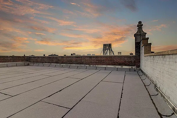 Rented by Bold New York | media 32