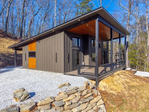 209 Spring Rd, Bryson City, NC 28713