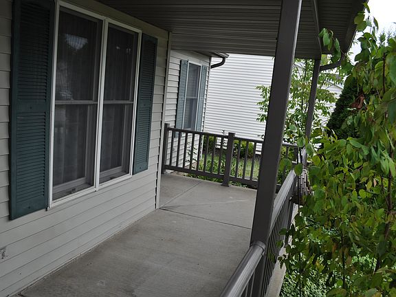 3rd image of 3419 Starwick Dr