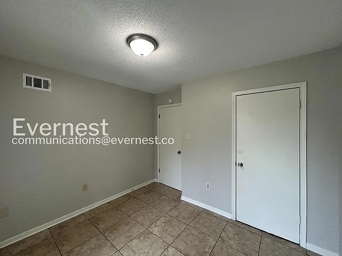 8044 Oakbrook Dr — Photo 8