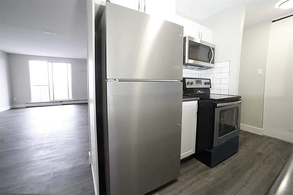 Gemini Towers Apartments — Photo 1