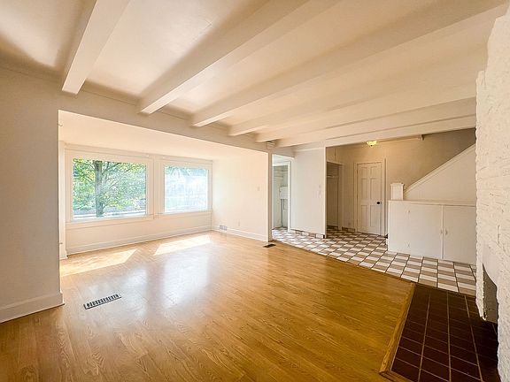 3rd image of 5242 N Park Ave