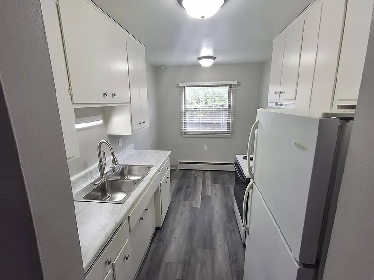 English Conway Place — Photo 51