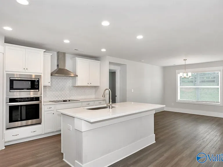 100 River Springs Ct — Photo 13