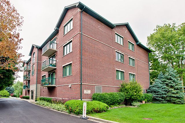 1st image of 511 N Cass Ave APT 4A
