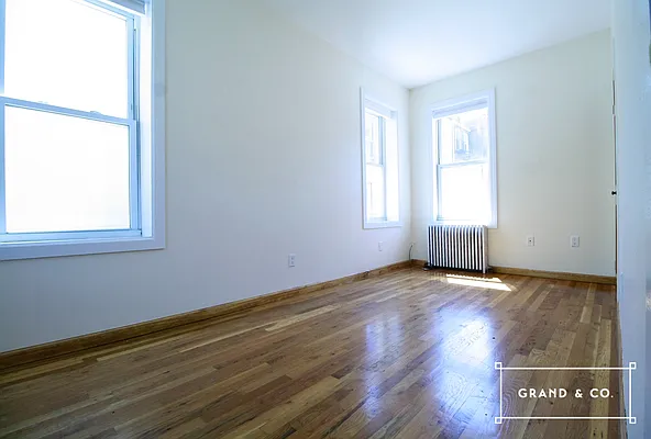 Rented by Grand & Co. | media 8