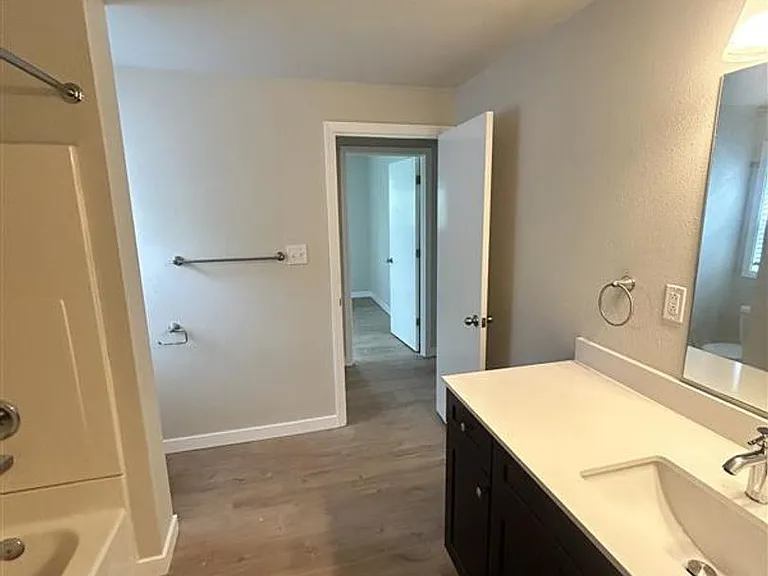 9240 Garrison Rd — Photo 28