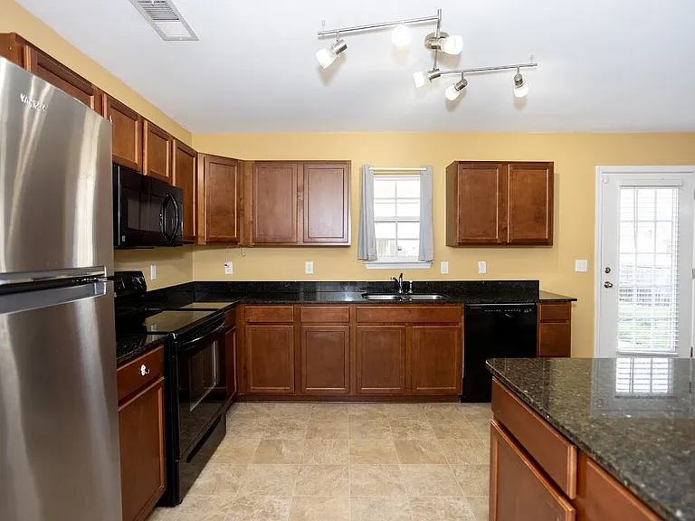 1824 Polaris Dr — Photo 11