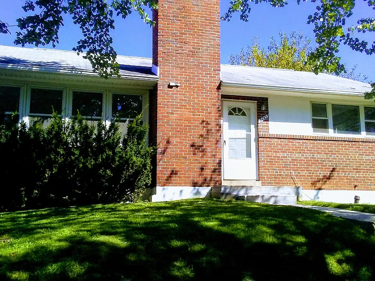 4009 Weller Rd — Photo 1