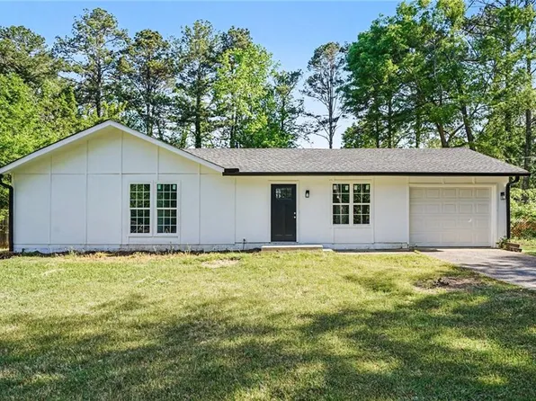 8984 Bentwood Ln, Riverdale, GA 30274
