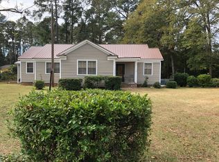 610 E Hudson St, Dillon, SC 29536