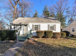 4115 Holly St, Fairfax, VA 22030