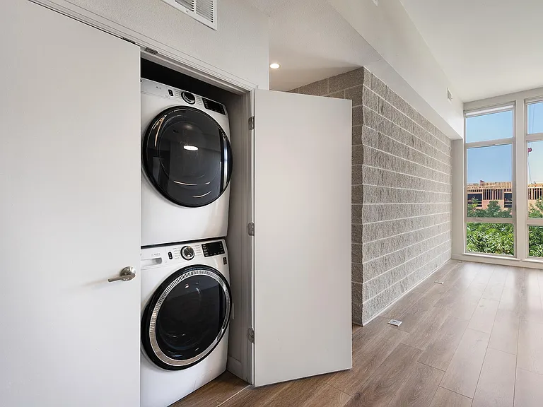 E14 Apartments — Photo 42