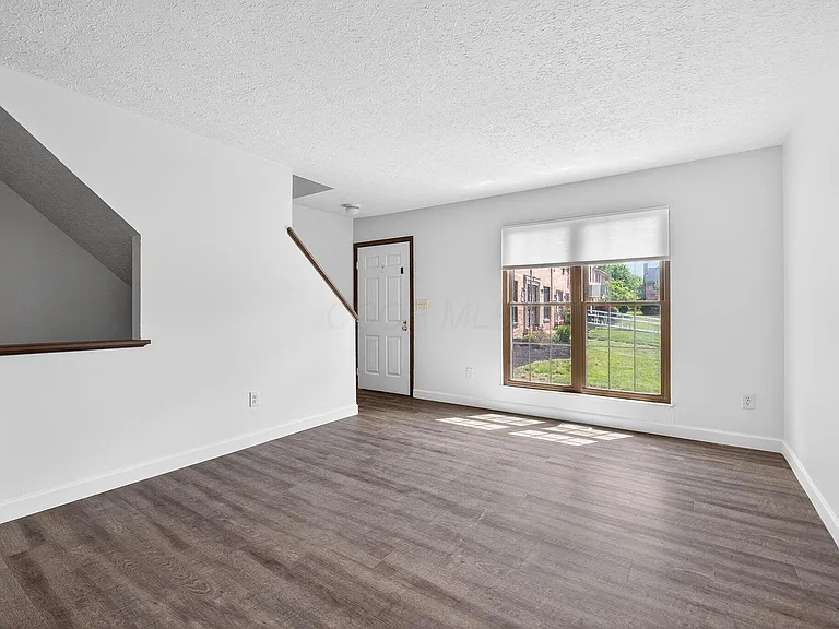 6477 Brookedge Ct — Photo 9