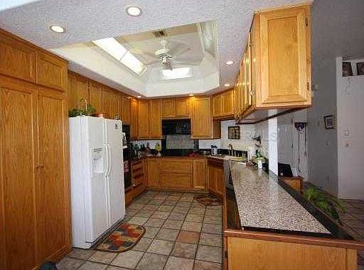 5th image of 2610 Magdalina Dr