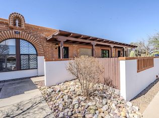 146 S Paseo Tierra APT C, Green Valley, AZ 85614