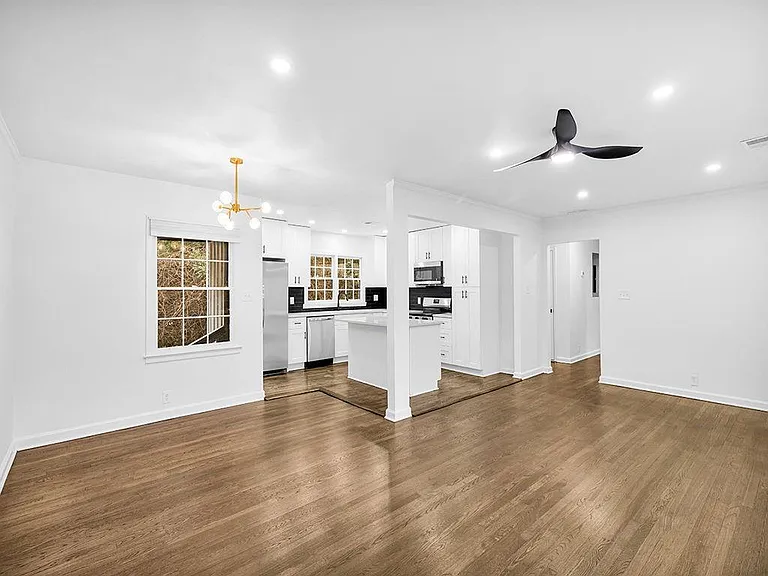 1253 Dunwoody Ln — Photo 14