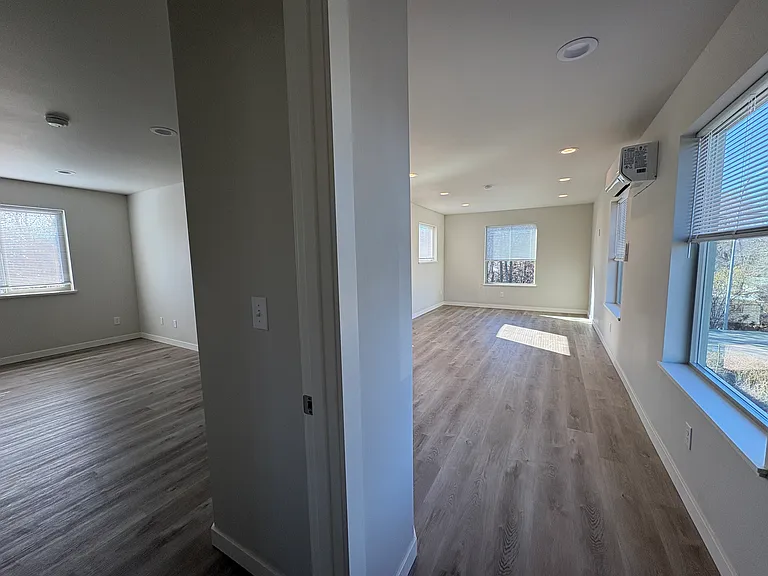 2210 N Arden Ct #B — Photo 21