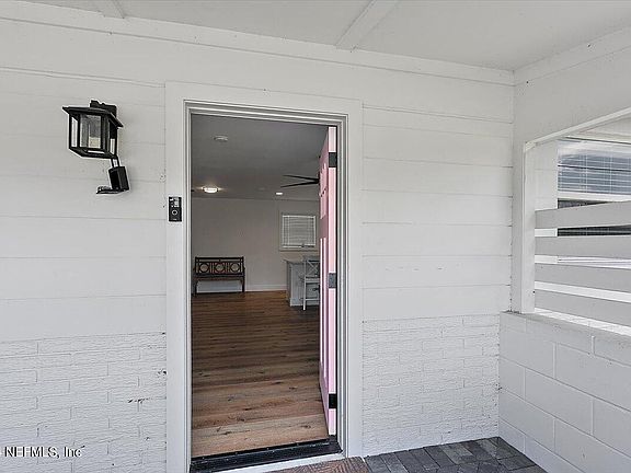 3rd image of 955 SAILFISH Drive