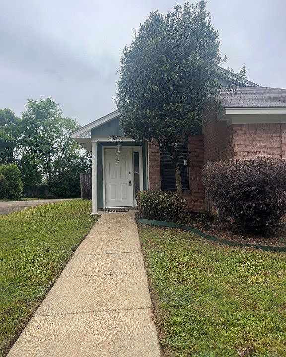 1st image of 5943 Carmel Dr