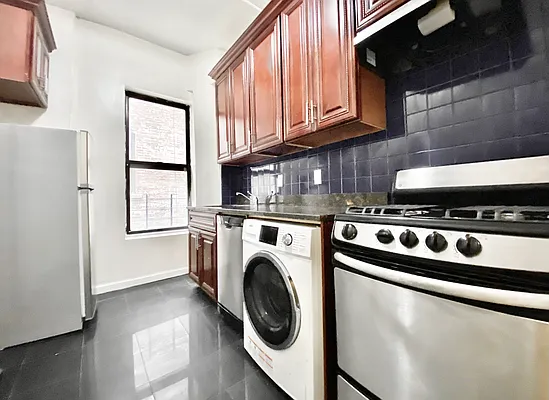 Rented by Vector New York, LLC | media 16