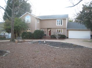 392 Edinburgh Dr, Burlington, NC 27215
