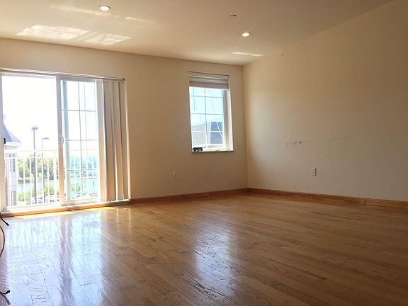 3rd image of 12045 5th Ave #2
