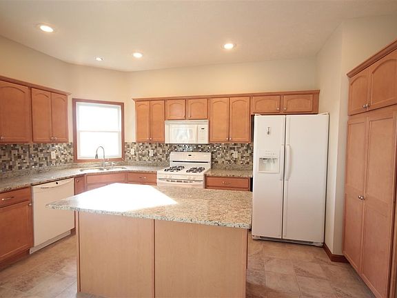 2nd image of 57922 Blue Heron Dr