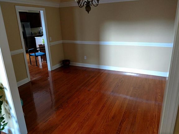 2nd image of 324 Polar Ln