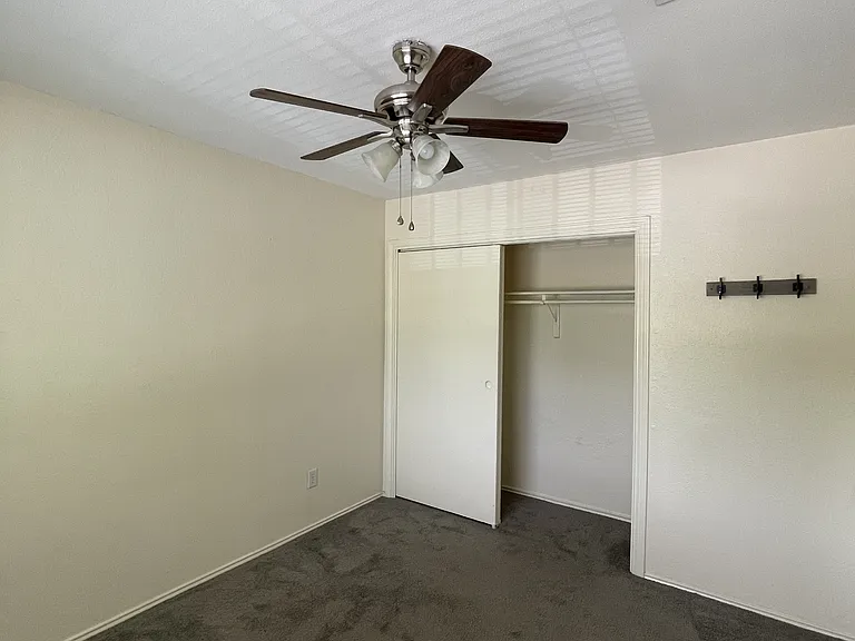 500 Burton Ave — Photo 4