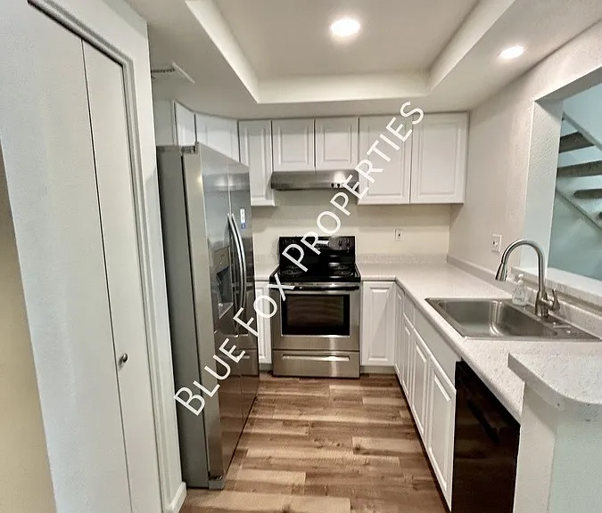 2688 W Avenida Azahar — Photo 9