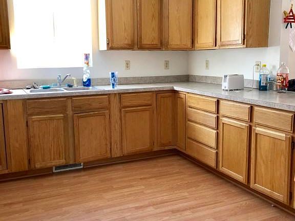 82476645-1275-4863-99F8-93A08D98C767