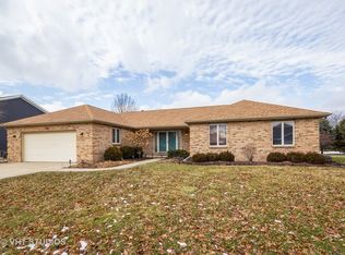 213 Deerhaven Dr, Minooka, IL 60447