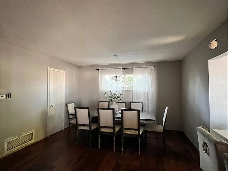602 N Macy St — Photo 2