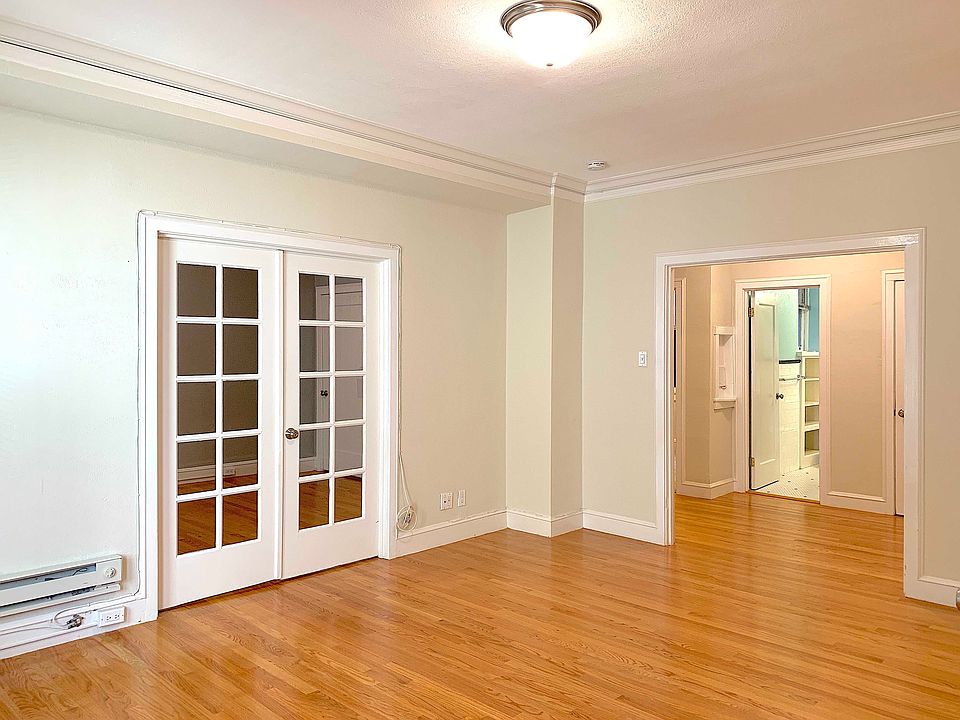 1st image of 2300 Webster St APT 105