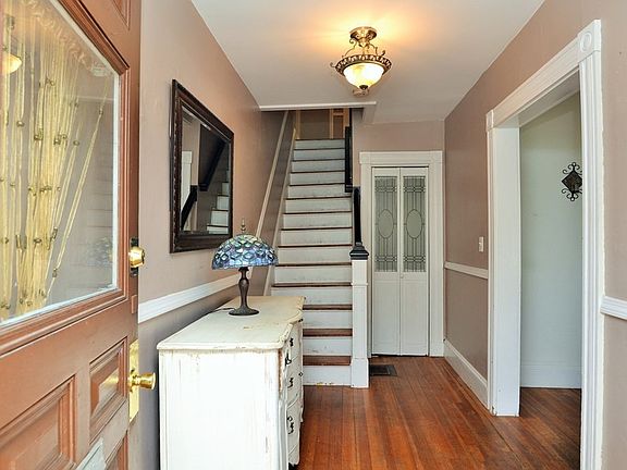 4th image of 80 1/2 Essex St Unit 80H