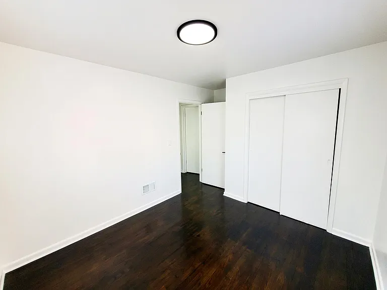 2209 E Park Pl #4 — Photo 5