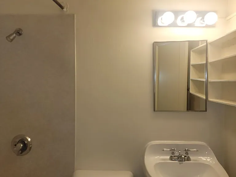 Mercedes Apartments — Photo 4