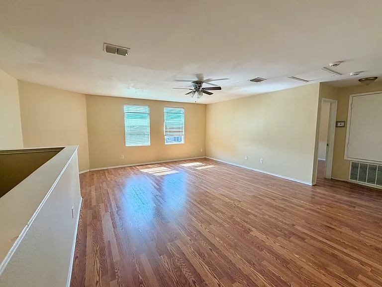 2732 Ingram Cir — Photo 15
