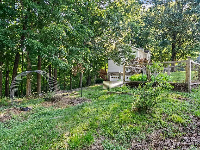 2861 Brothers Rd — Photo 34