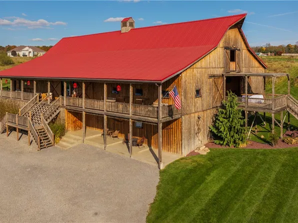 261 Wampum Mount Air Rd, Enon Valley, PA 16120
