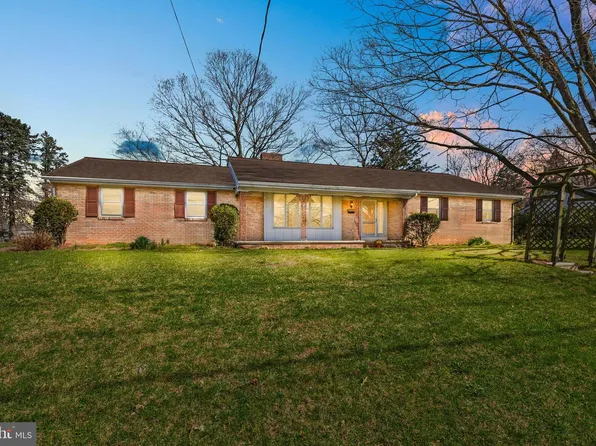 2566 Golden Dr, East Petersburg, PA 17520