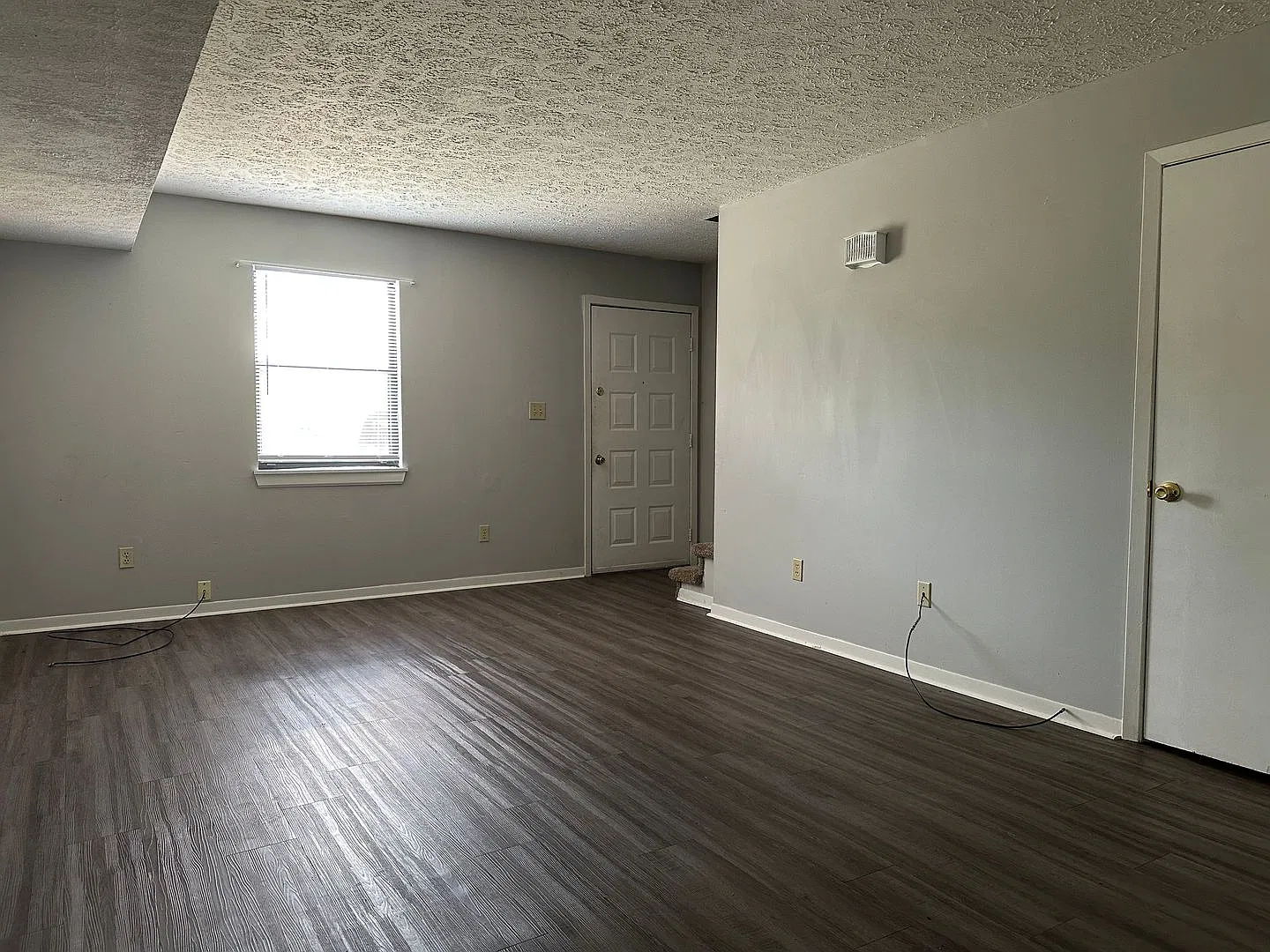 2 Bedrooms 1.5 baths Townhouse, Kingsport TN — Photo 3