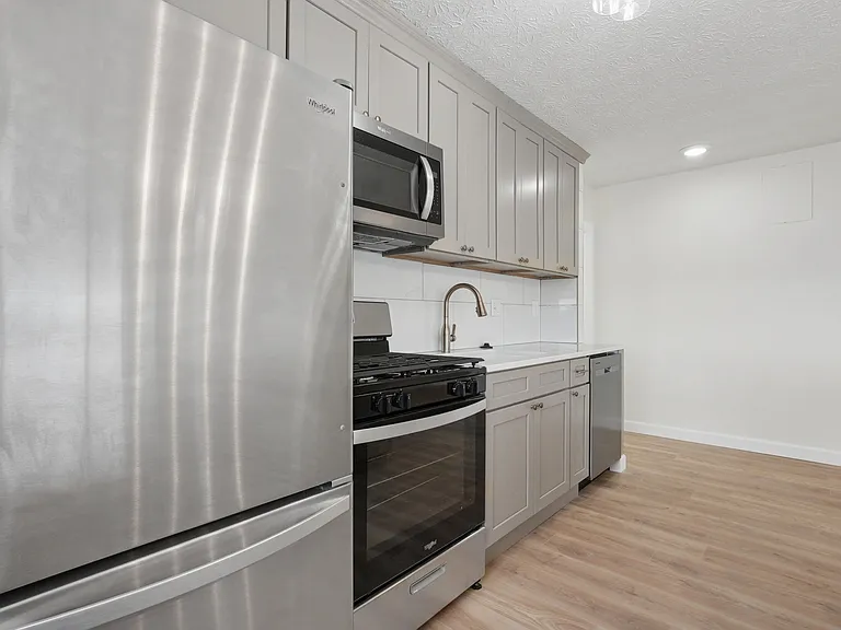 Brand new and ready for your use, stainless steel appliances