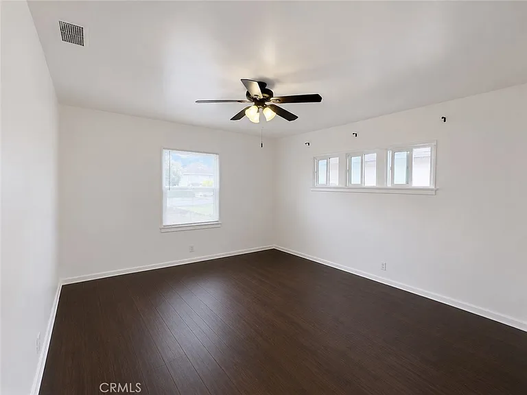 836 E Whitcomb Ave — Photo 14