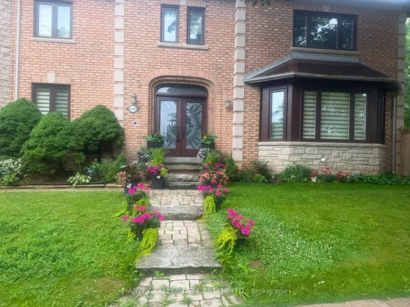 898 Stonehaven Ave, Newmarket, ON L3X 1K7